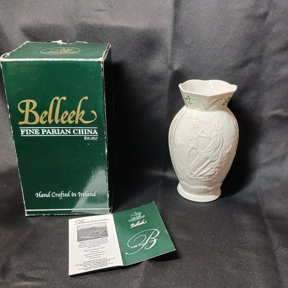 Belleek Durham Vase Hand Crafted Ireland Parian China - Picture 11 of 16